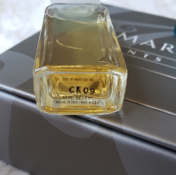 🆕️MK- Trio Scents of Style - Picture 5 of 6